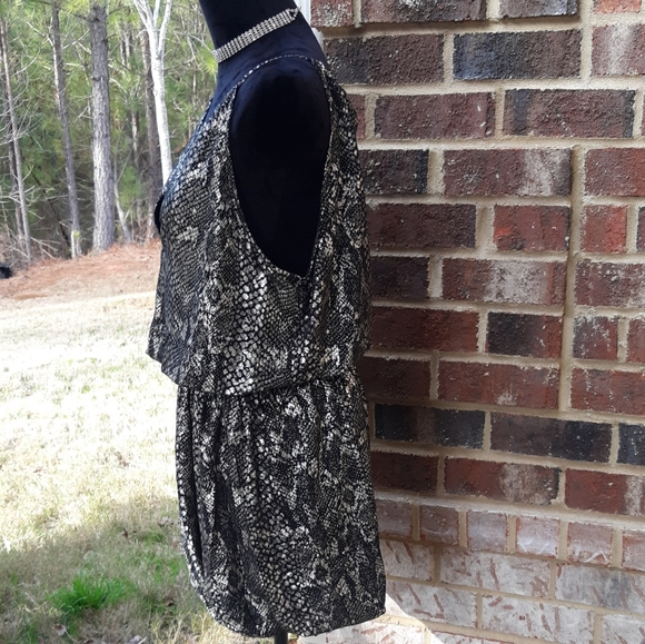 🔥ONE SLEEVE DRESS🔥 - Picture 5 of 6